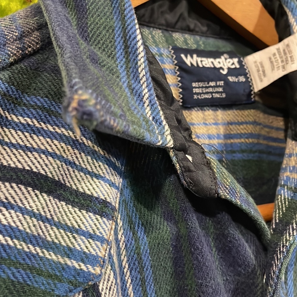 Wrangler button up - Picture 3 of 5